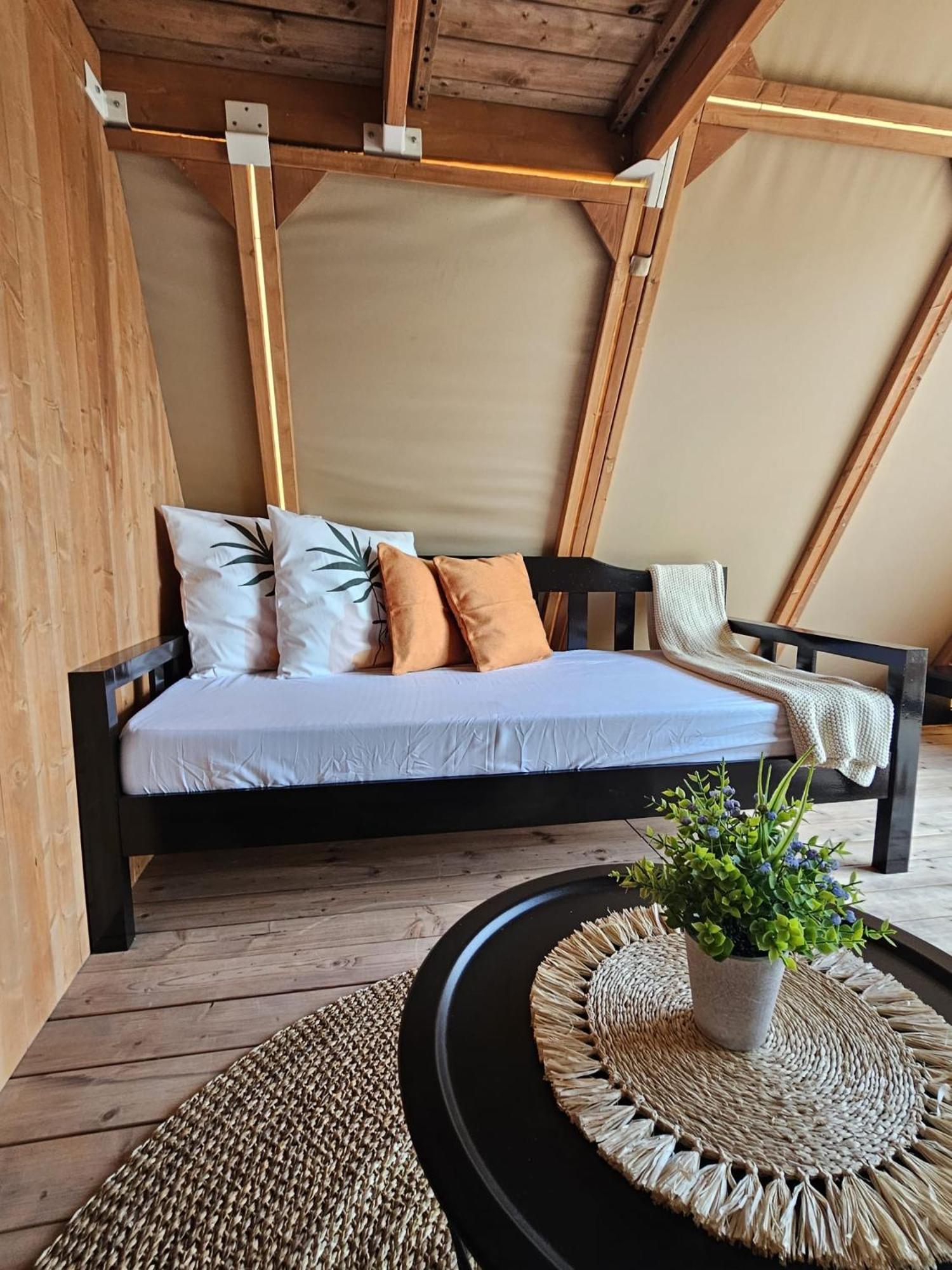 Aquamare Beach Camp Resort Siquijor Bagian luar foto
